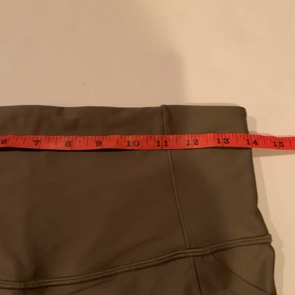 All In Motion Set Of 3 Women’s High-Rise Shorts Black Taupe Size Medium - Picture 8 of 12